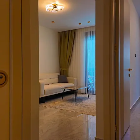 200 Meters From Sea In Heart Of In 5 Star Complex * Alanya
