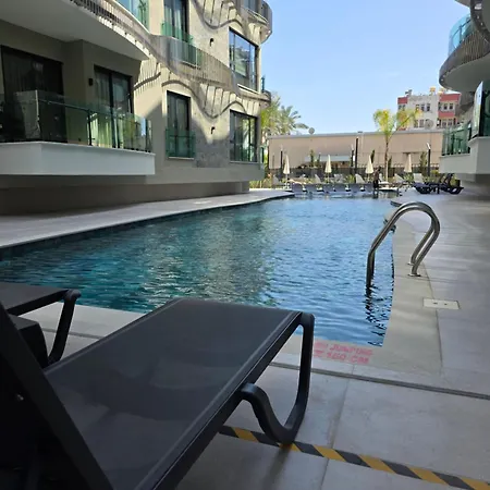 200 Meters From Sea In Heart Of In 5 Star Complex * Alanya